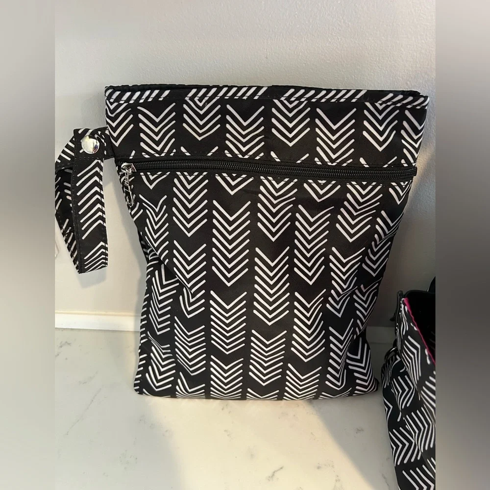 Sarah Wells pumping backpack set - Picture 9 of 10